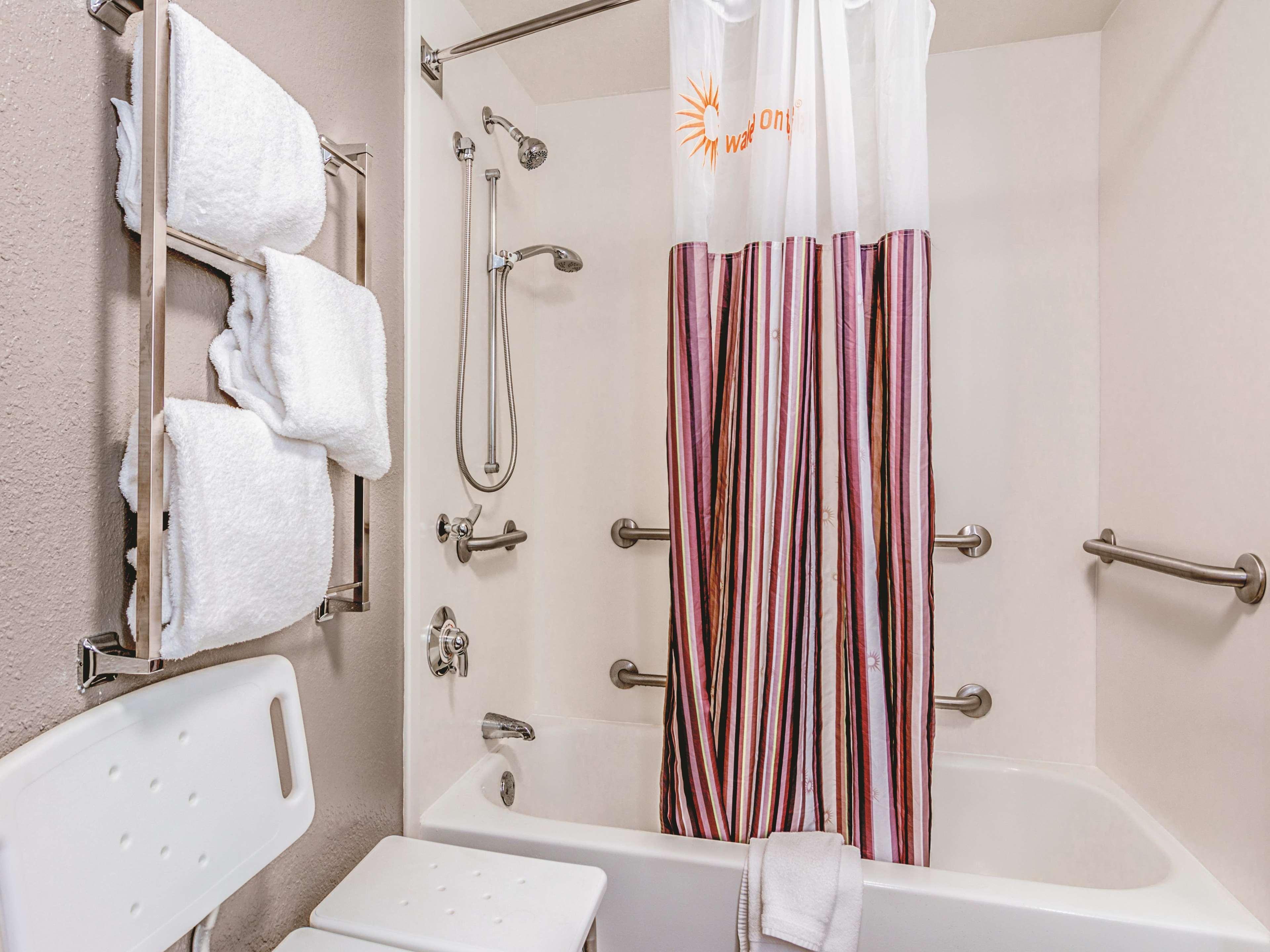 La Quinta By Wyndham Raleigh Durham Intl Ap Hotel Morrisville Buitenkant foto