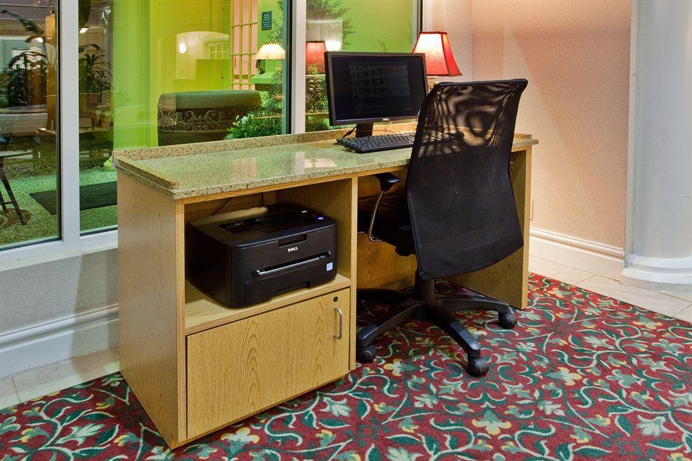 La Quinta By Wyndham Raleigh Durham Intl Ap Hotel Morrisville Buitenkant foto
