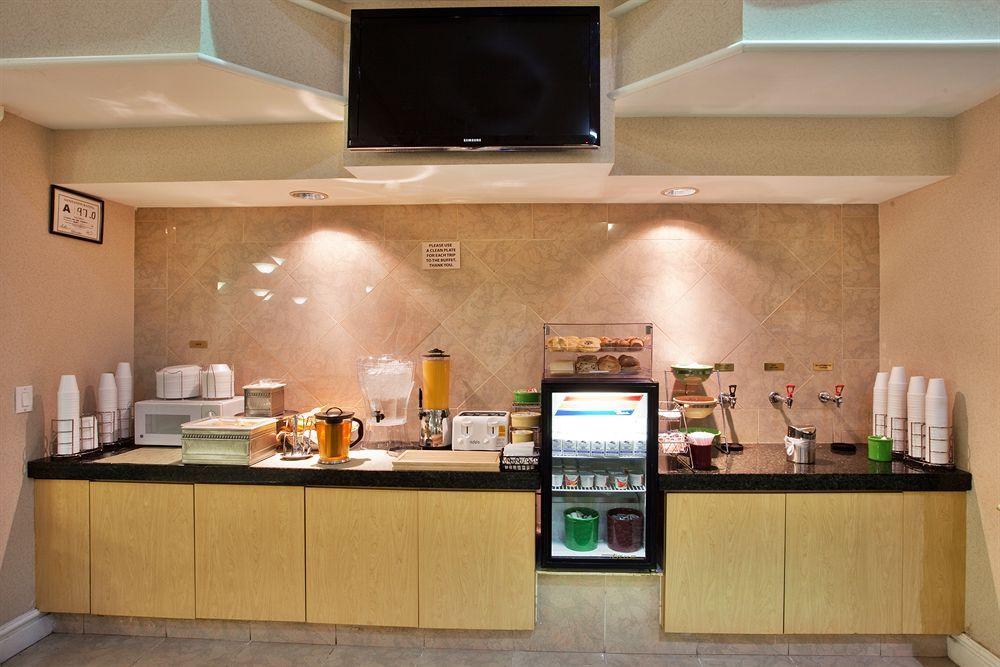 La Quinta By Wyndham Raleigh Durham Intl Ap Hotel Morrisville Buitenkant foto